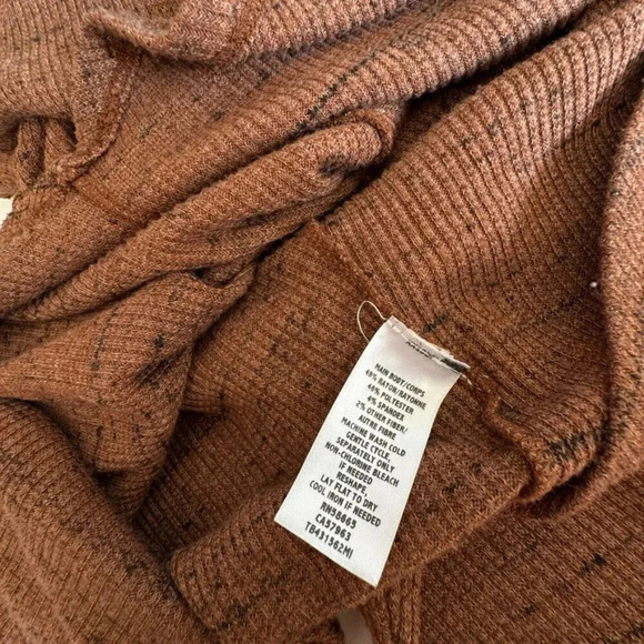 Treasure and Bond || Baby Cowl Cropped Curved Hem Slub Sweater Rust Orange XS - Picture 10 of 11